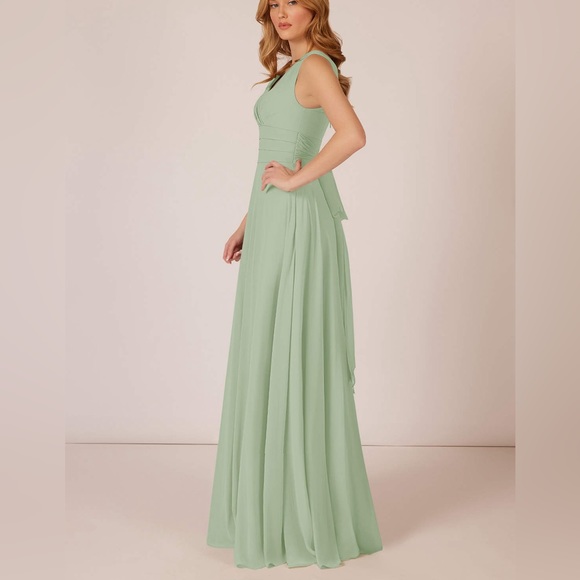 NWT. Azazie Bianca Dress - Picture 4 of 8